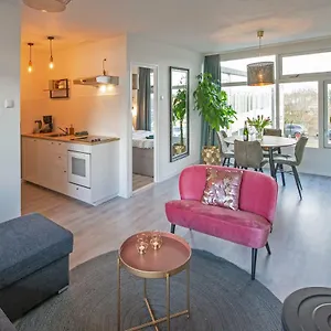 Amsterdam 90 Apartment