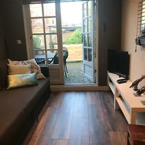 House Milou Private Parking Apartment